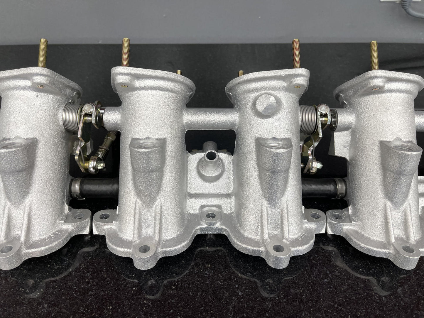 M88/1 - BMW M1 Throttle Bodies. Fully Refurbished Set. Concours Quality